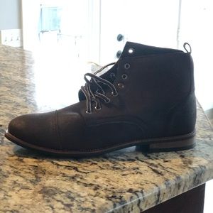 Men’s Boots-Fashionable! Never Worn!